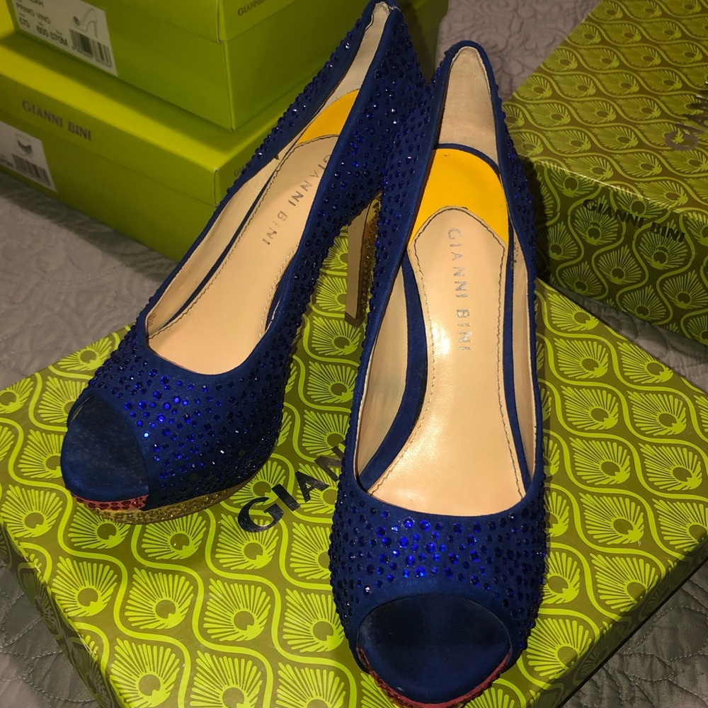 Size 7 Gianni Bini Heels